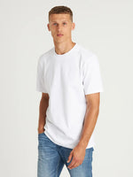Lade das Bild in den Galerie-Viewer, CHASIN | Brace T-Shirt | E10 WHITE
