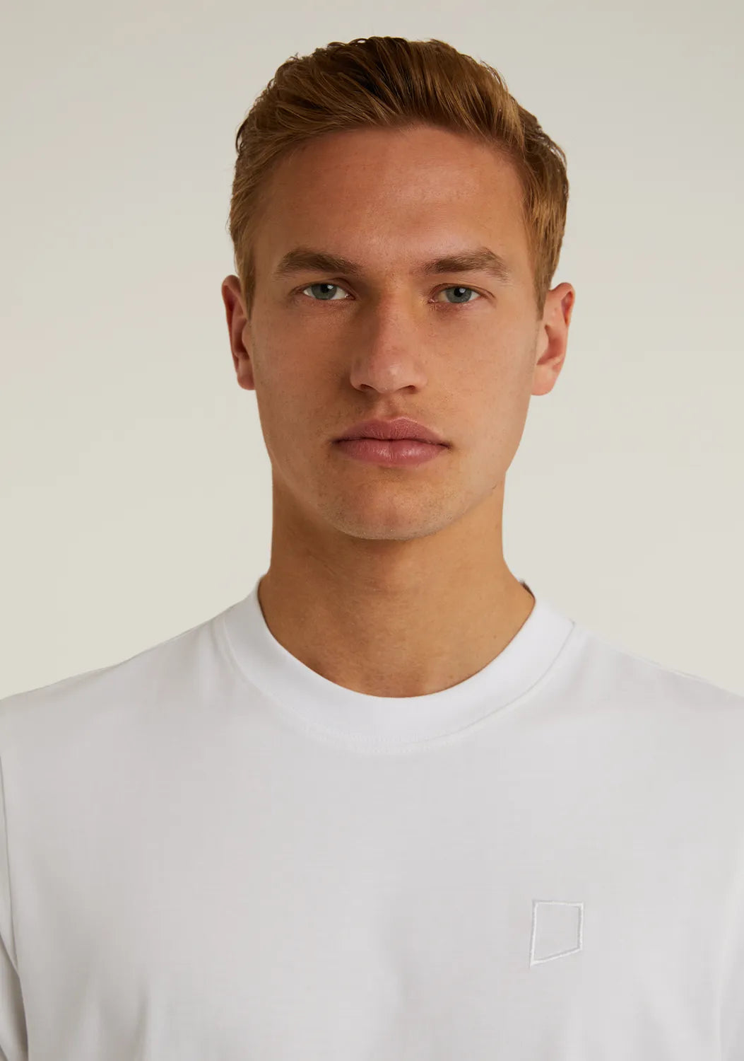 CHASIN | Brace-B T-Shirt | E10 WHITE