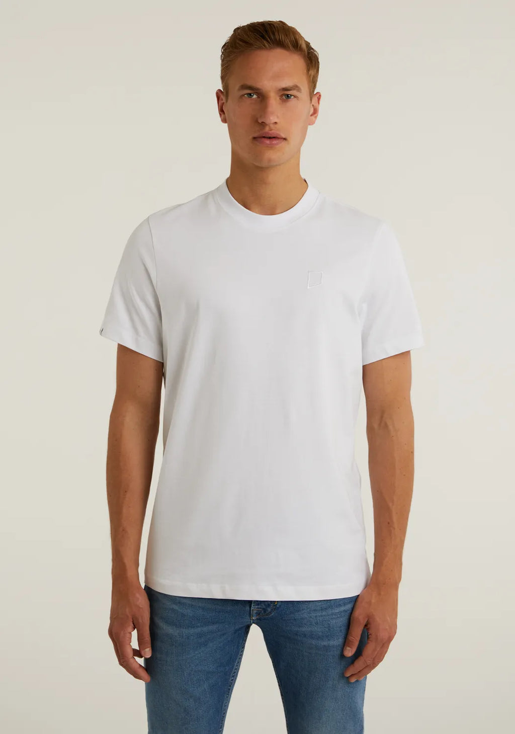 – Halle T-Shirts Shop Yeans Online