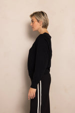Load image into Gallery viewer, Zhrill | ZHRITU - Sweatshirt | 117 Black

