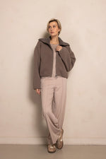 Lade das Bild in den Galerie-Viewer, Zhrill | ZIRA - Jacke kurz  | 264 Taupe
