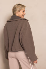 Lade das Bild in den Galerie-Viewer, Zhrill | ZIRA - Jacke kurz  | 264 Taupe
