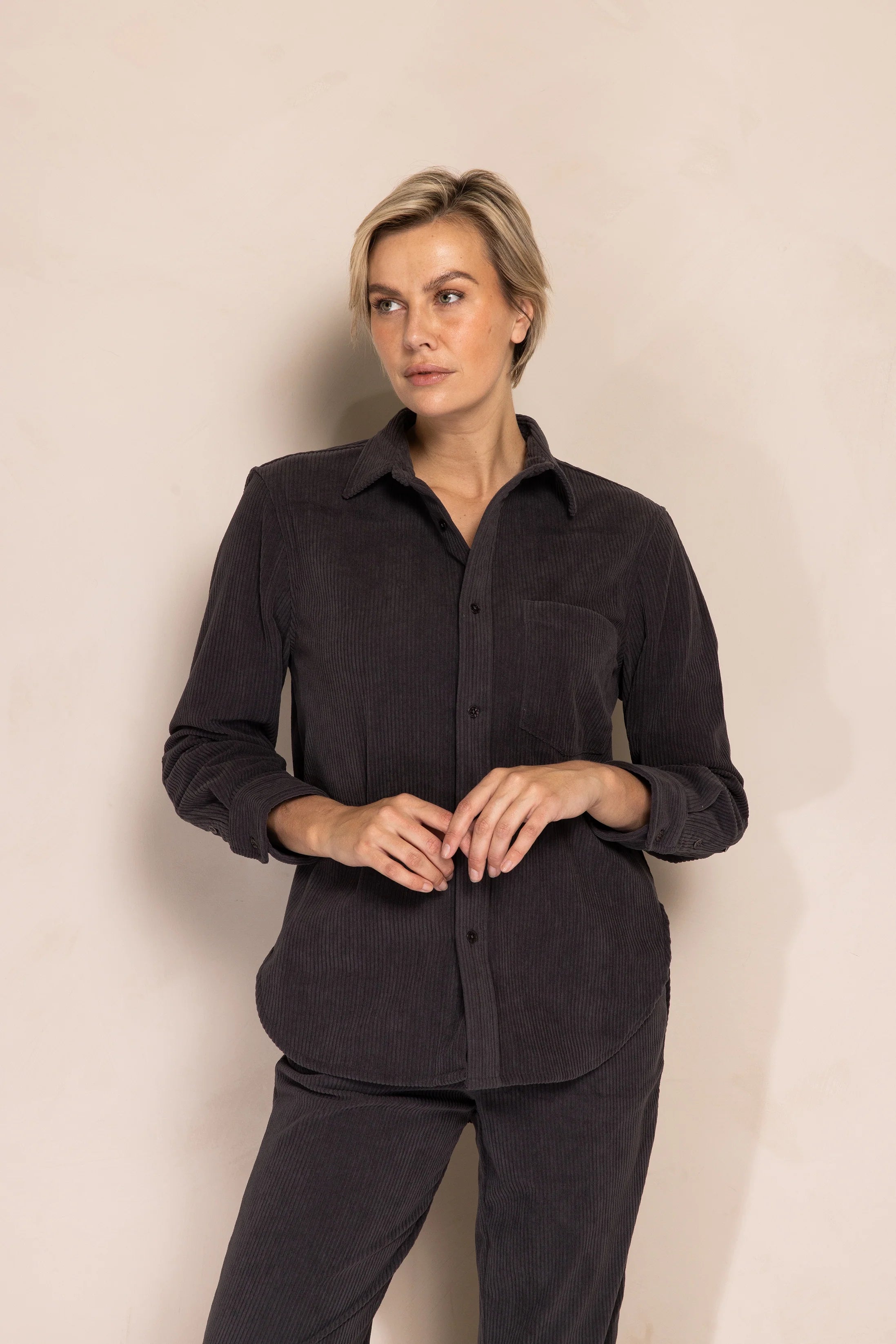 Zhrill | TJURA Hemd | 100 Anthra