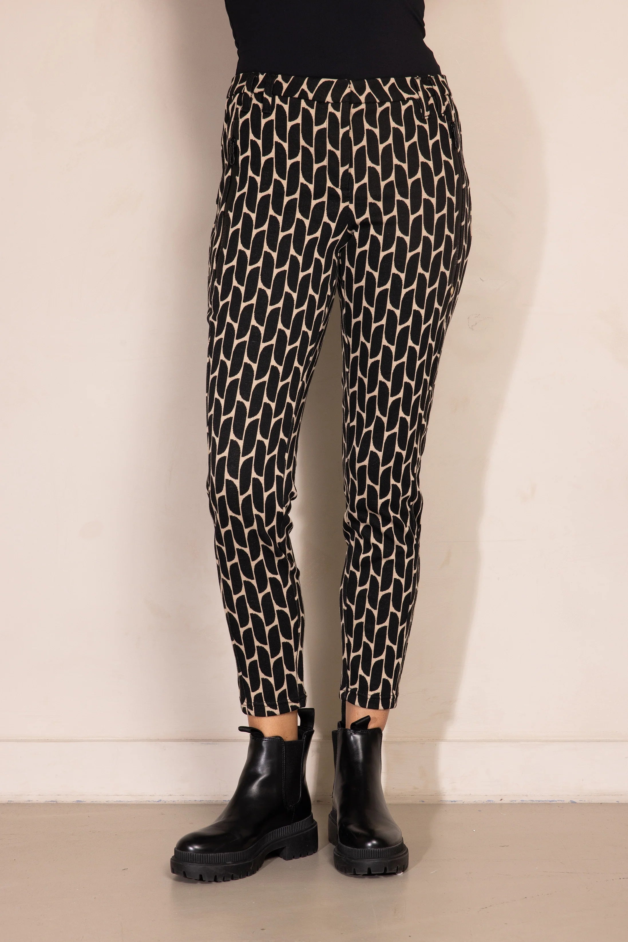 Zhrill | CHIARA - Slim Fit | 117 Black
