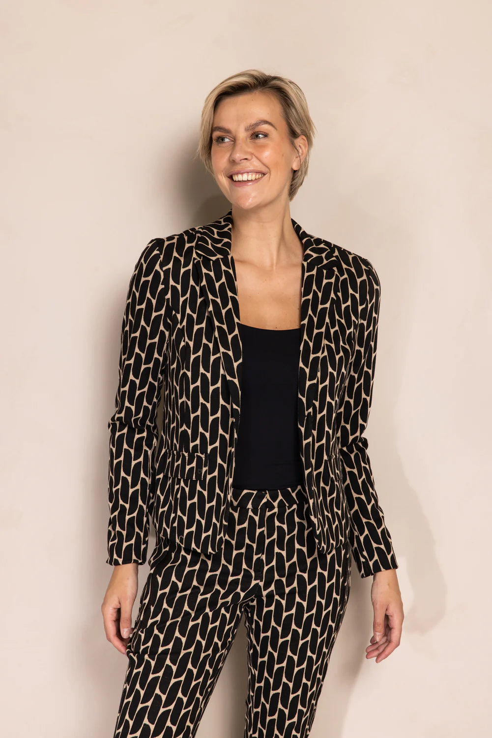 Zhrill | BETSY - Blazer | 114 Black Mel