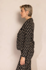 Lade das Bild in den Galerie-Viewer, Zhrill | BETSY - Blazer | 114 Black Mel
