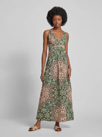 Lade das Bild in den Galerie-Viewer, Apricot | Sea Glass Mandala Maxi Dress | 0 GRN
