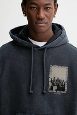 Lade das Bild in den Galerie-Viewer, Tommy Jeans | New York-Hoodie mit Logo und Tunnelzug | BDS black
