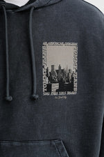 Lade das Bild in den Galerie-Viewer, Tommy Jeans | New York-Hoodie mit Logo und Tunnelzug | BDS black
