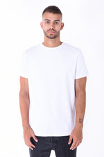 Lade das Bild in den Galerie-Viewer, Kleinigkeit | T-Shirt Roundcut &quot;Unterragendes Shirt&quot; | white
