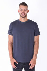 Kleinigkeit | T-Shirt Roundcut "Unterragendes Shirt" | aspahlt grey