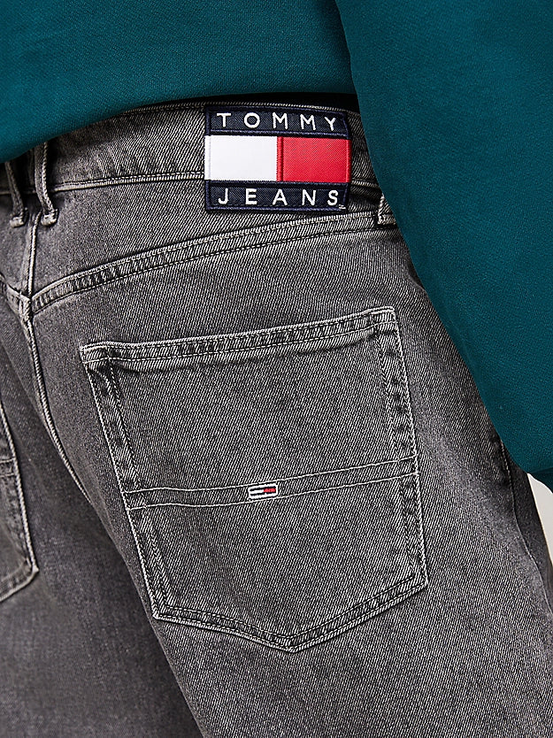 Tommy Jeans |Isaac Relaxed Tapered Jeans | 1BZ Den Black