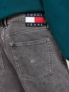 Tommy Jeans |Isaac Relaxed Tapered Jeans | 1BZ Den Black