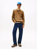 Lade das Bild in den Galerie-Viewer, Tommy Jeans | Slim Fit Pullover mit Rundhalsausschnitt | GVP Pecan Nut
