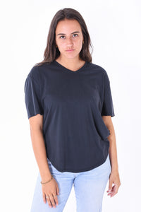 Kleinigkeit | T-Shirt "Lara Soft" V-Neck | 020 black