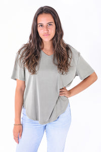 Kleinigkeit | T-Shirt "Lara Soft" V-Neck | 040 olive