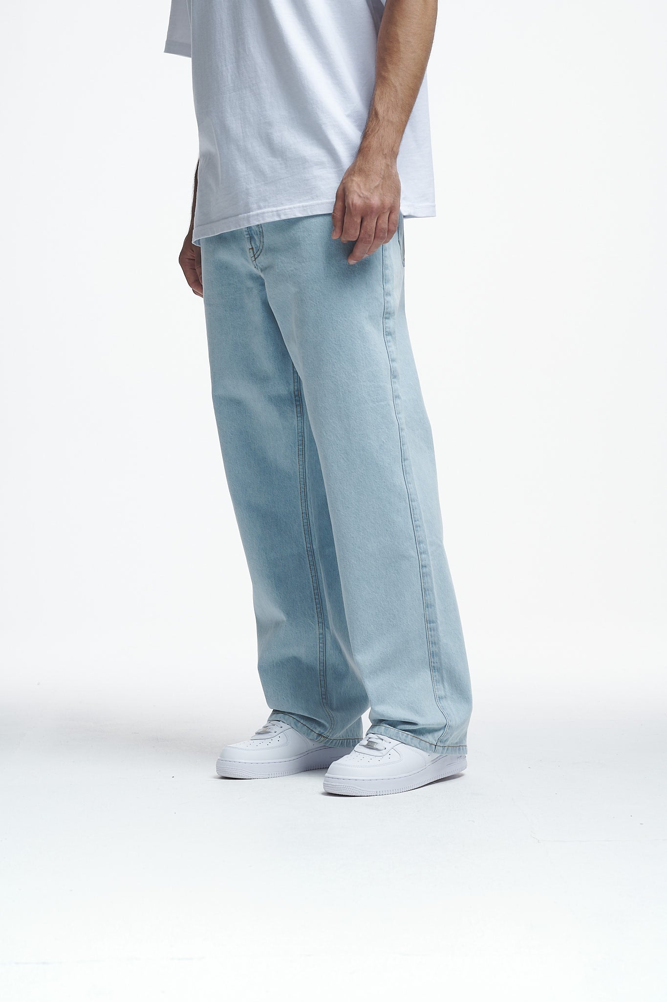 2Y Studios | ADRIK BASIC BAGGY JEANS | ice blue