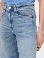 Lade das Bild in den Galerie-Viewer, ONLY | MADISON Hohe Taille Weiter Beinschnitt Jeans | 902 hellused
