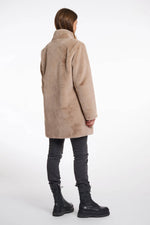 Lade das Bild in den Galerie-Viewer, Rino &amp; Pelle | Nonna coat | Oat
