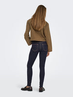 Lade das Bild in den Galerie-Viewer, ONLY | CAVA COLLAR Jacke | Biste chocolate Torte

