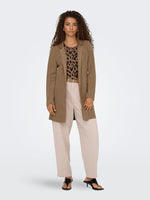 Load image into Gallery viewer, ONLY | SOHO-MAVI Mantel | Cocoa Creme
