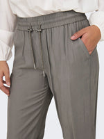 Lade das Bild in den Galerie-Viewer, Only | KELDA-EMERY Normal geschnitten Hose mit weitem Beinschnitt |

