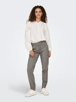 Lade das Bild in den Galerie-Viewer, Only | KELDA-EMERY Normal geschnitten Hose mit weitem Beinschnitt |

