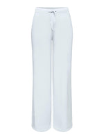 Lade das Bild in den Galerie-Viewer, Only | CARO Locker geschnitten Hose | Bright white
