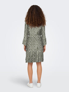 ONLY | CLEMENTINE Kurzes Kleid | Grapeleaf/pakja