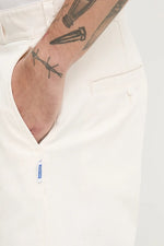 Lade das Bild in den Galerie-Viewer, Hugo Blue | Baggy-Fit Twill-Shorts | 121 Open White
