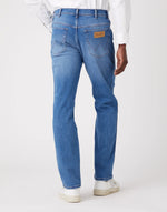 Lade das Bild in den Galerie-Viewer, Wrangler | TEXAS LOW STRETCH - Straight Fit | Favorite
