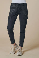 Lade das Bild in den Galerie-Viewer, Zhrill | DAISEY - Cargo Hose | N9482 black

