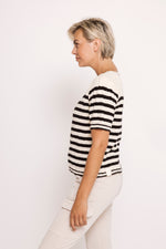 Lade das Bild in den Galerie-Viewer, Zhrill | RASTA T-Shirt | Black stripe
