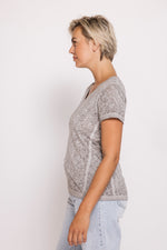 Lade das Bild in den Galerie-Viewer, Zhrill | SVANA T-Shirt | Grey
