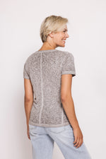 Lade das Bild in den Galerie-Viewer, Zhrill | SVANA T-Shirt | Grey
