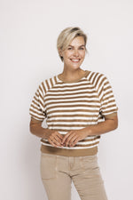 Lade das Bild in den Galerie-Viewer, Zhrill | INGE T-Shirt | Sand
