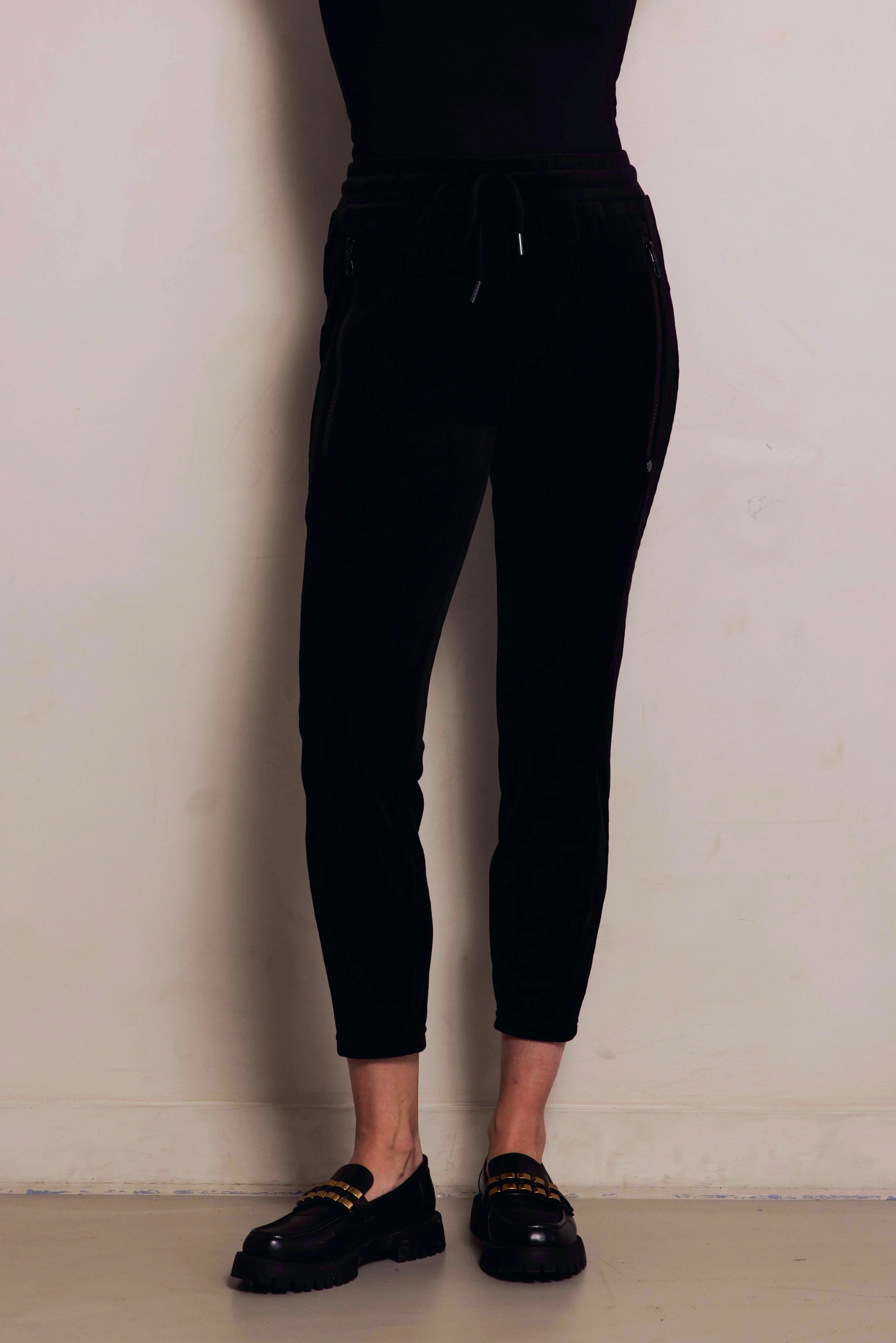 Zhrill | CHIARA - Casual Soft Cord Hose | Black