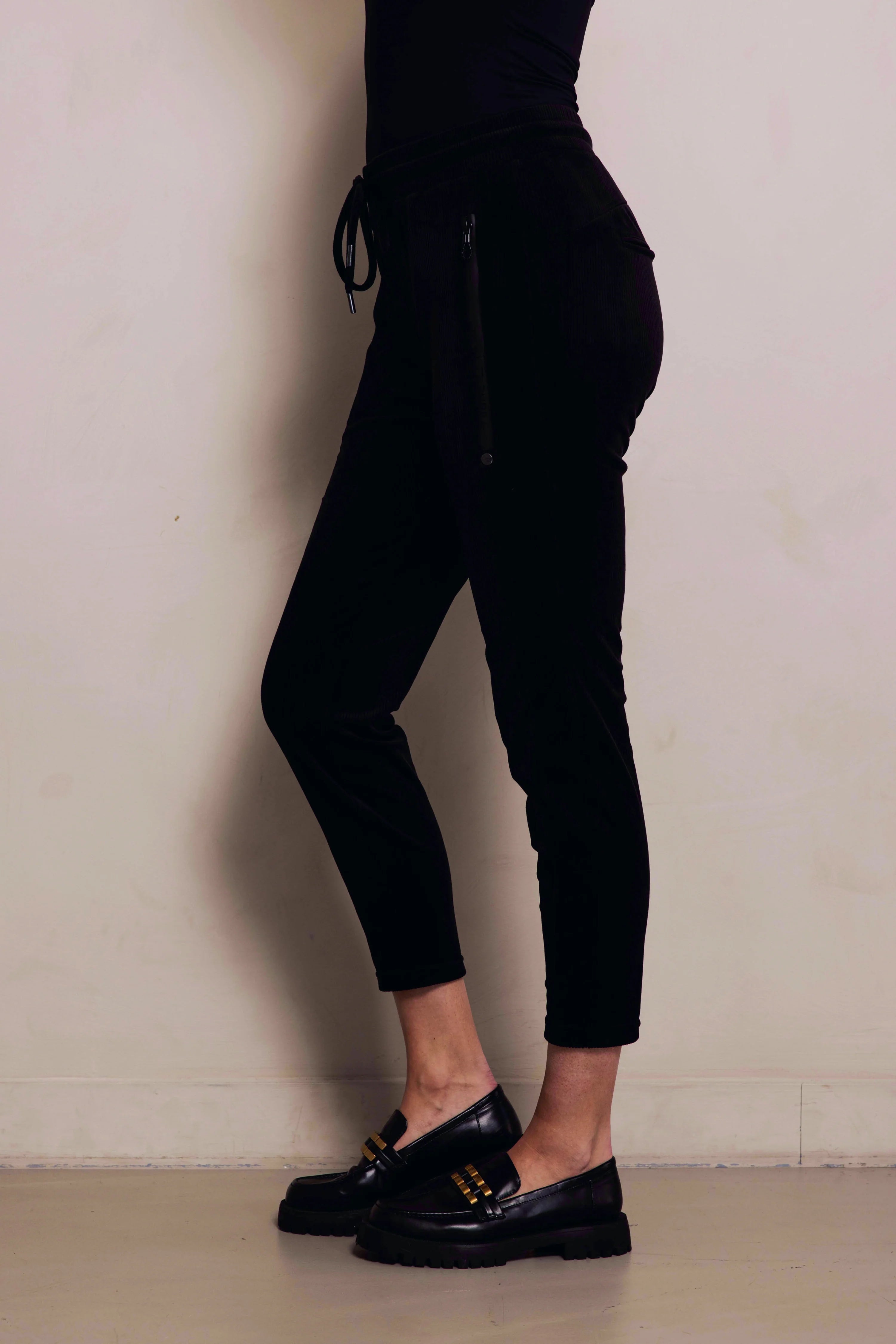 Zhrill | CHIARA - Casual Soft Cord Hose | Black