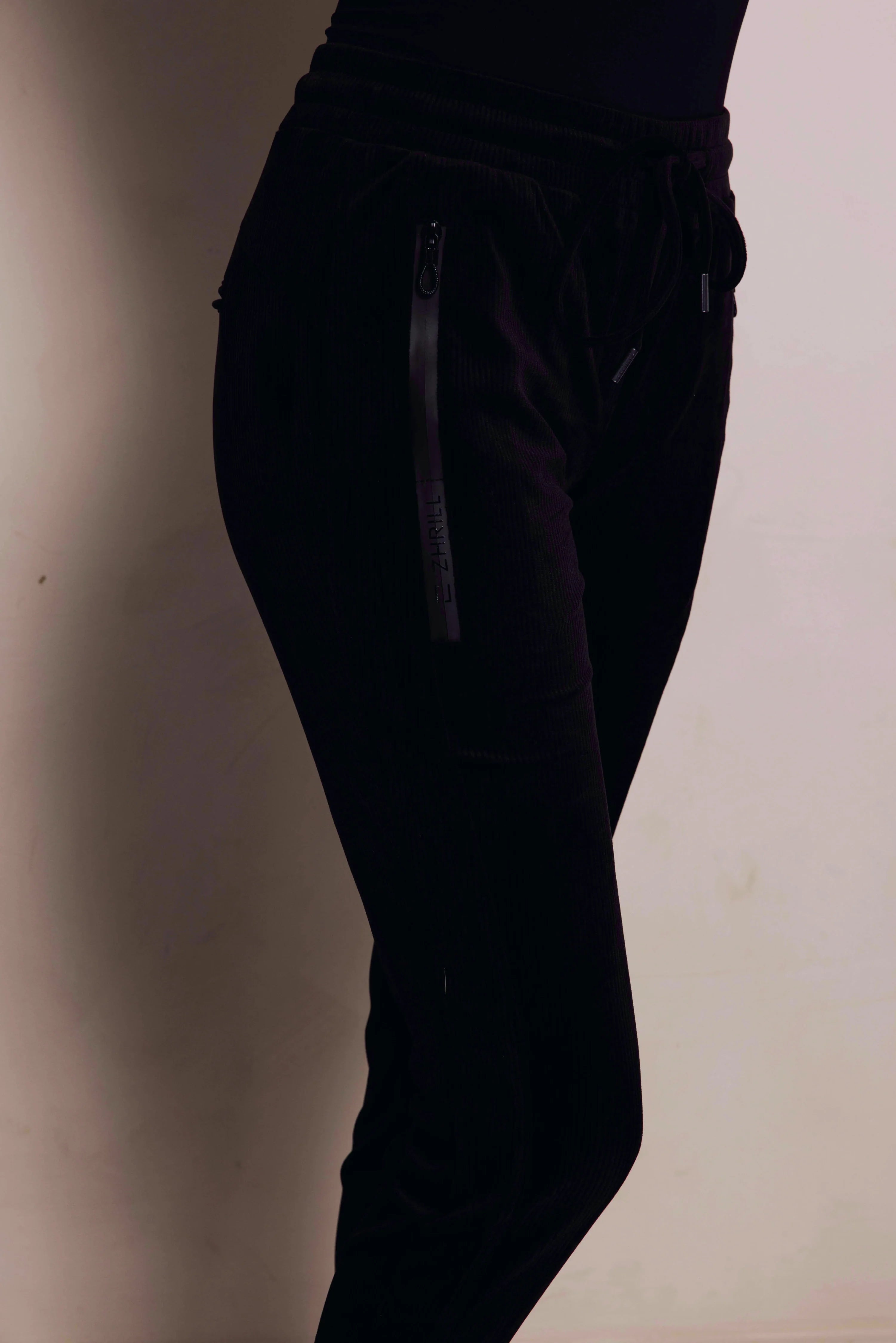 Zhrill | CHIARA - Casual Soft Cord Hose | Black