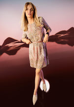 Lade das Bild in den Galerie-Viewer, Cartoon |  Casual-Kleid mit Muster  | 7865 Beige-Rose
