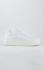 Lade das Bild in den Galerie-Viewer, Champion | Foul Play Element Plateau-Sneaker | WW007 Triple Wht
