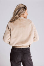 Lade das Bild in den Galerie-Viewer, Zhrill | Jacke kurz Giulia | N2008 beige
