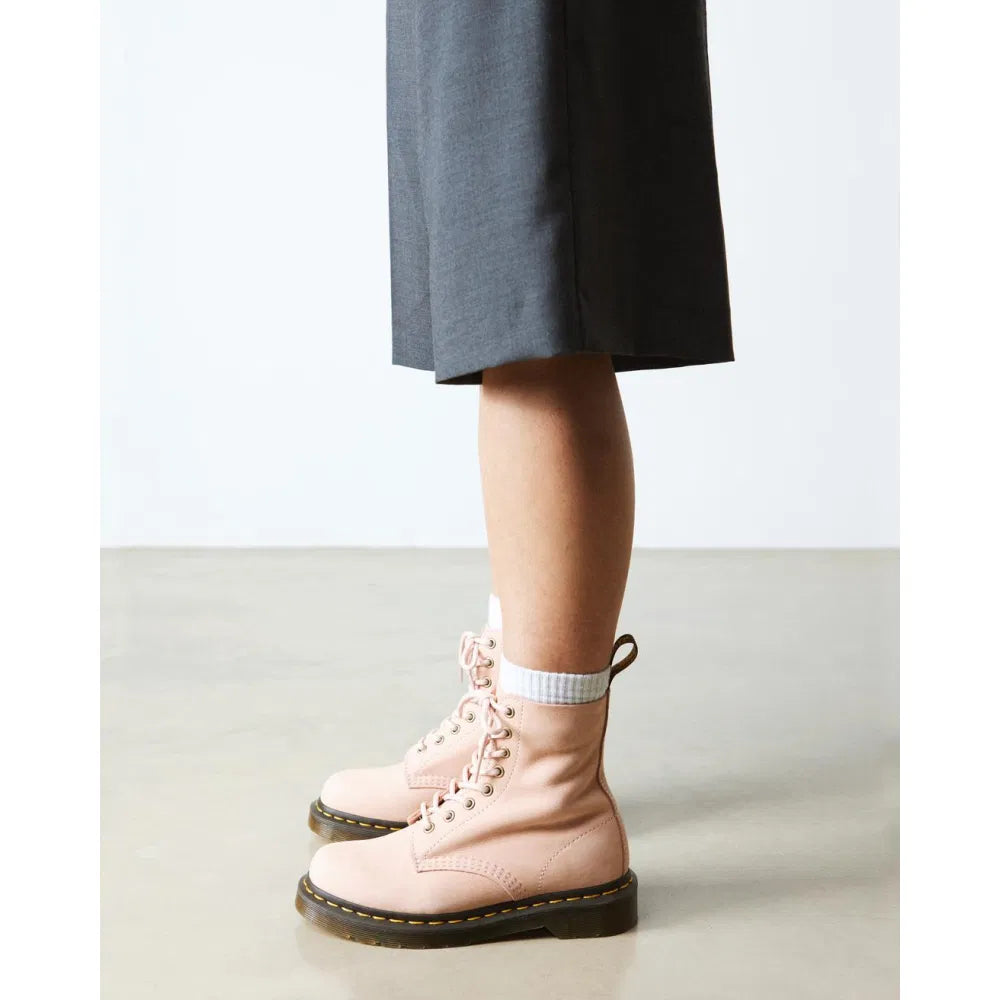 Dr. Martens | 1460 Pascal Nubuck | Powder pink Milled