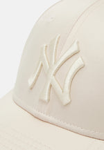 Lade das Bild in den Galerie-Viewer, New Era |  9FORTY LAD verstellbare Cap | LTCNVY LTCNVY beige
