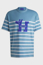 Lade das Bild in den Galerie-Viewer, Hugo Blue | Oversized-Fit T-Shirt mit Hunde-Logo | 454 light blue
