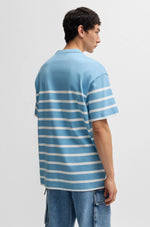 Lade das Bild in den Galerie-Viewer, Hugo Blue | Oversized-Fit T-Shirt mit Hunde-Logo | 454 light blue
