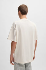 Load image into Gallery viewer, Hugo Blue | Oversized T-Shirt mit Happy HUGO Logo | 121 Open white
