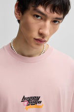 Lade das Bild in den Galerie-Viewer, Hugo Blue | Oversized T-Shirt mit Happy HUGO Logo | 680 light pastel pink
