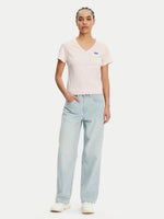 Lade das Bild in den Galerie-Viewer, Hugo Blue | Slim-Fit Classic V-T-Shirt mit blauem Logo-Aufnäher | 684 pink
