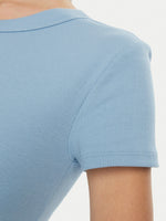 Lade das Bild in den Galerie-Viewer, Hugo Blue | Slim-Fit T-Shirt aus Stretch-Baumwolle mit blauem Logo-Aufnäher | 454 lgt Blue
